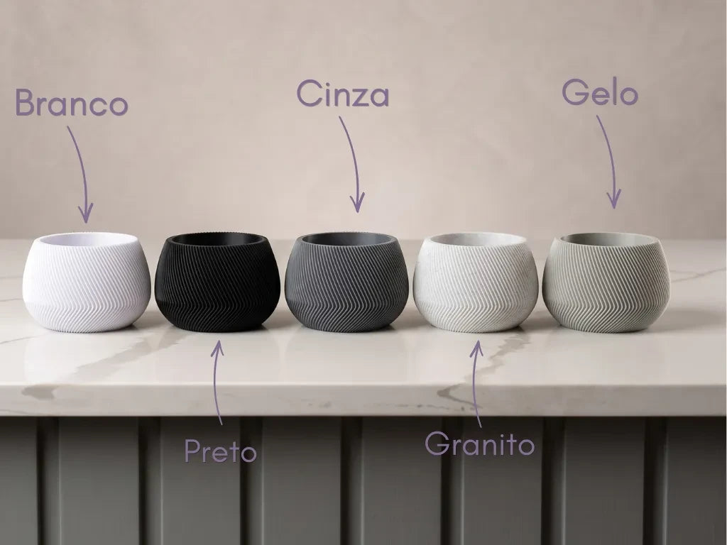 Vaso facetado moderno