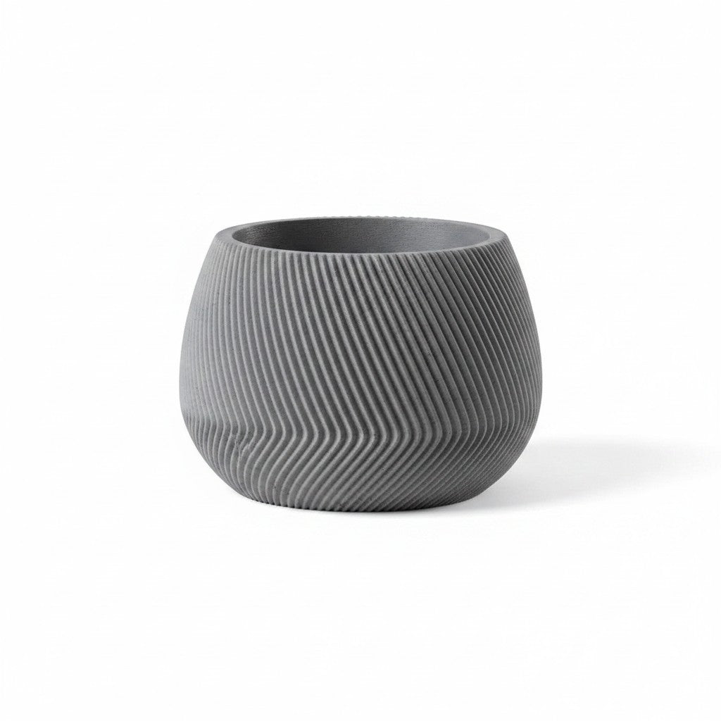Vaso facetado cinza Minha loja com design moderno em impressão 3D, ideal para suculentas e decoração de interiores.