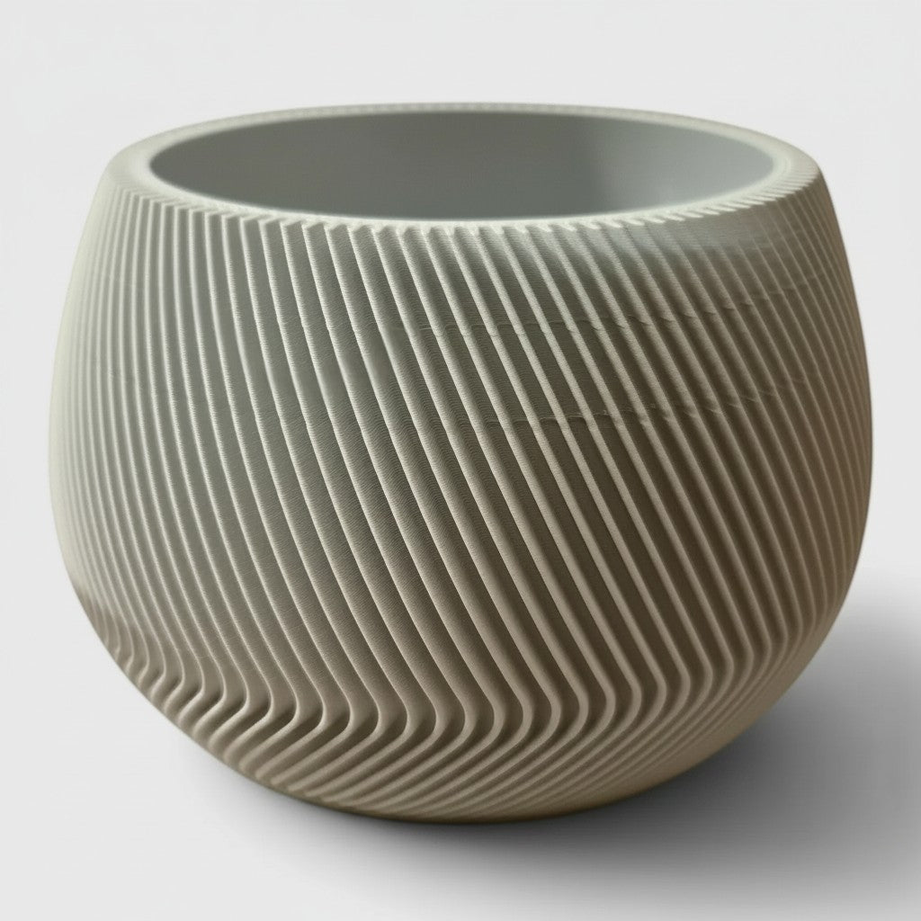Vaso facetado Minha loja em impressão 3D com design moderno e linhas texturizadas na cor branca para decoração